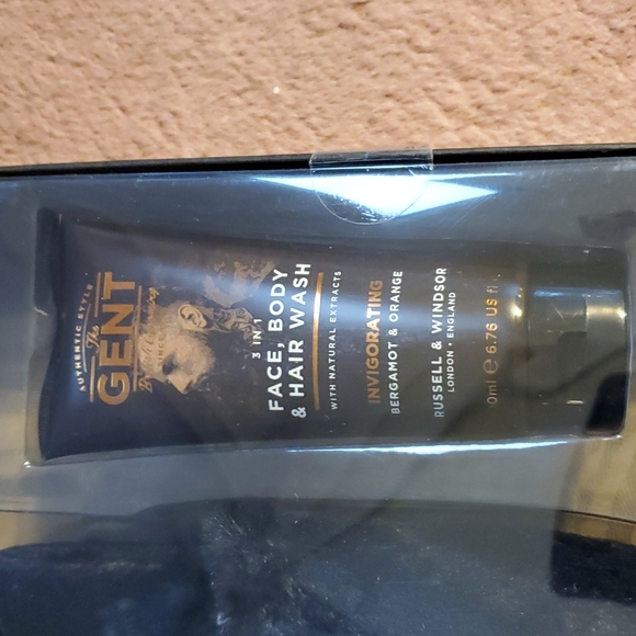 NWT,NIB,THE GENT BRITISH GROOMING KIT FOR MEN. BLACK SLIPPERS TOO! - Picture 6 of 15